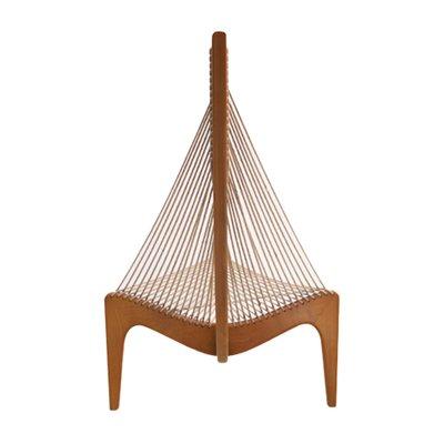 Caractéristiques du chaise harpe avec​ velours gris et bois doré